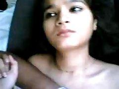 Indian Gir Sex with boyfriend in car - zeetubes.blogspot.com
