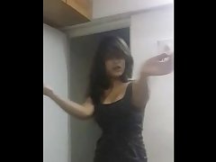 Sexy Indian Babe Navneeta Dancing Shaking BigTits